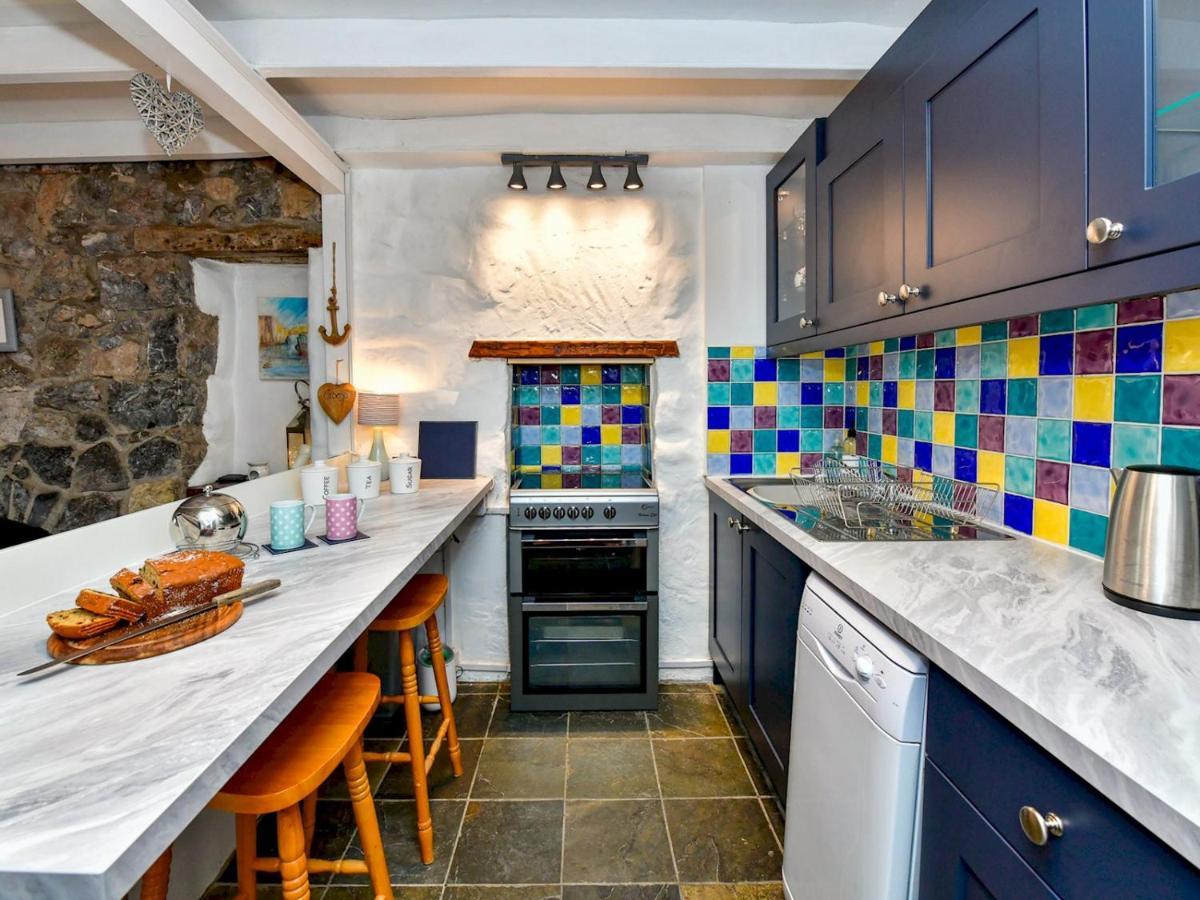 Holiday home Pass The Keys Charming Fisherman's With Stunning Sea Views