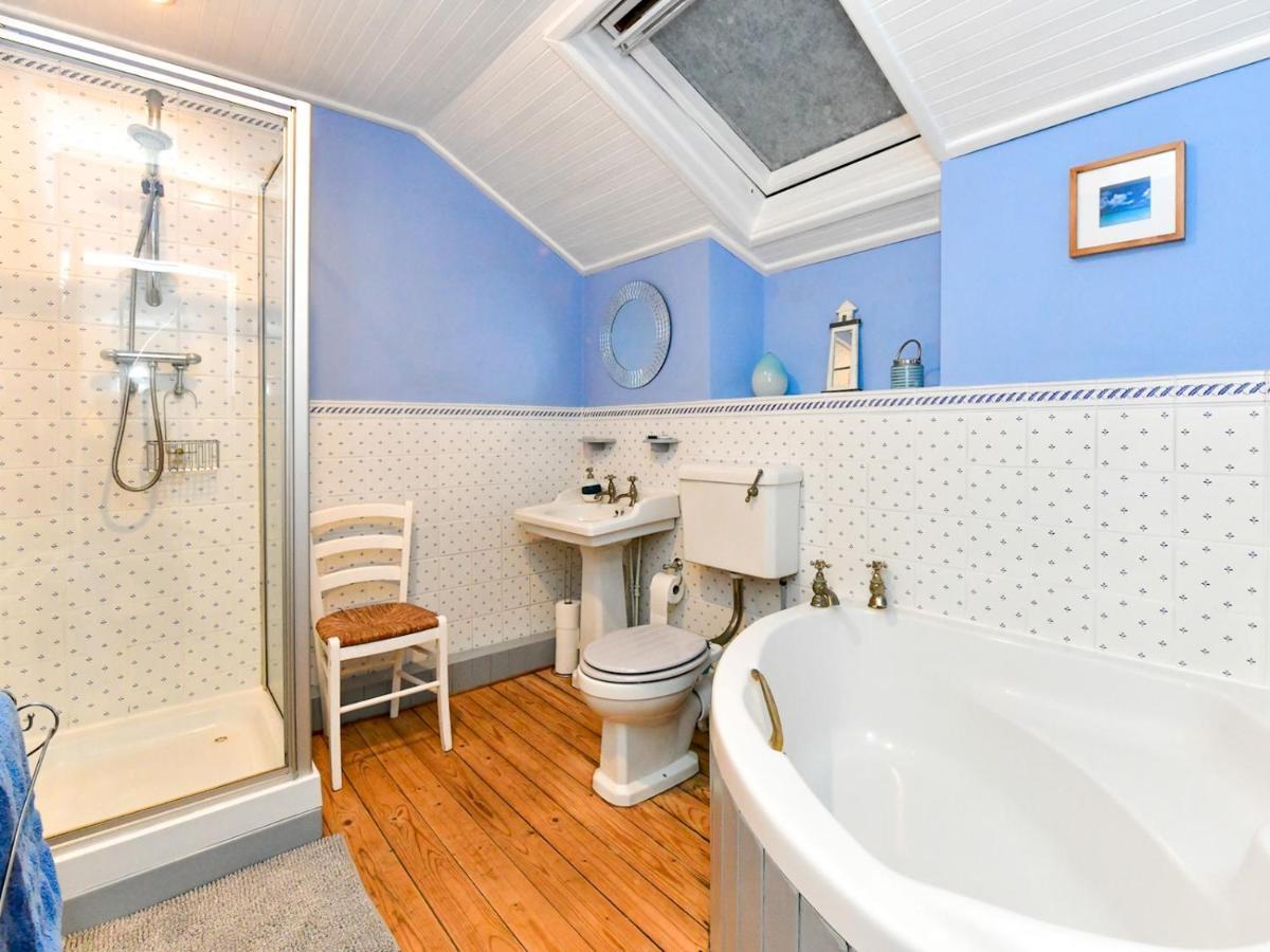 Pass The Keys Charming Fisherman's With Stunning Sea Views Holiday home